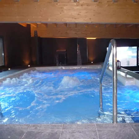 Hotel Bella & 3*