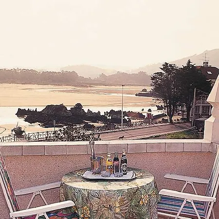 Hotel Bella &