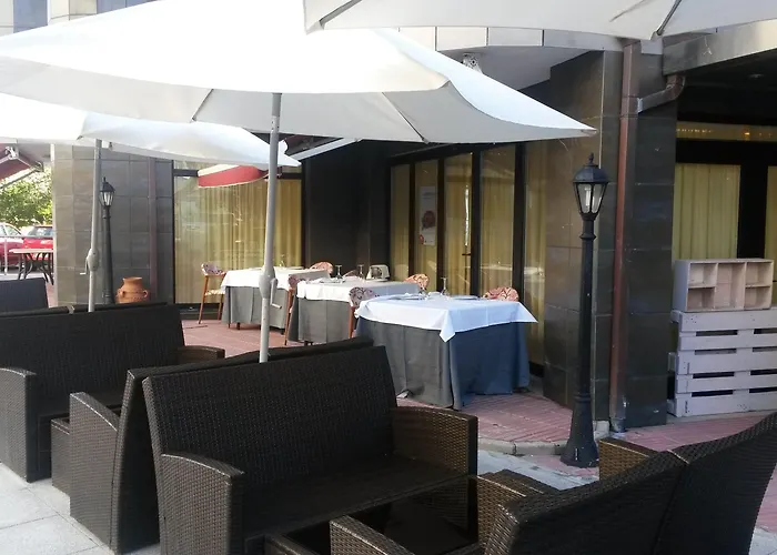 Bella & Отель Исла